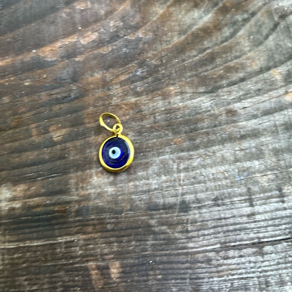 10k yellow gold pendant - Picture 3 of 6